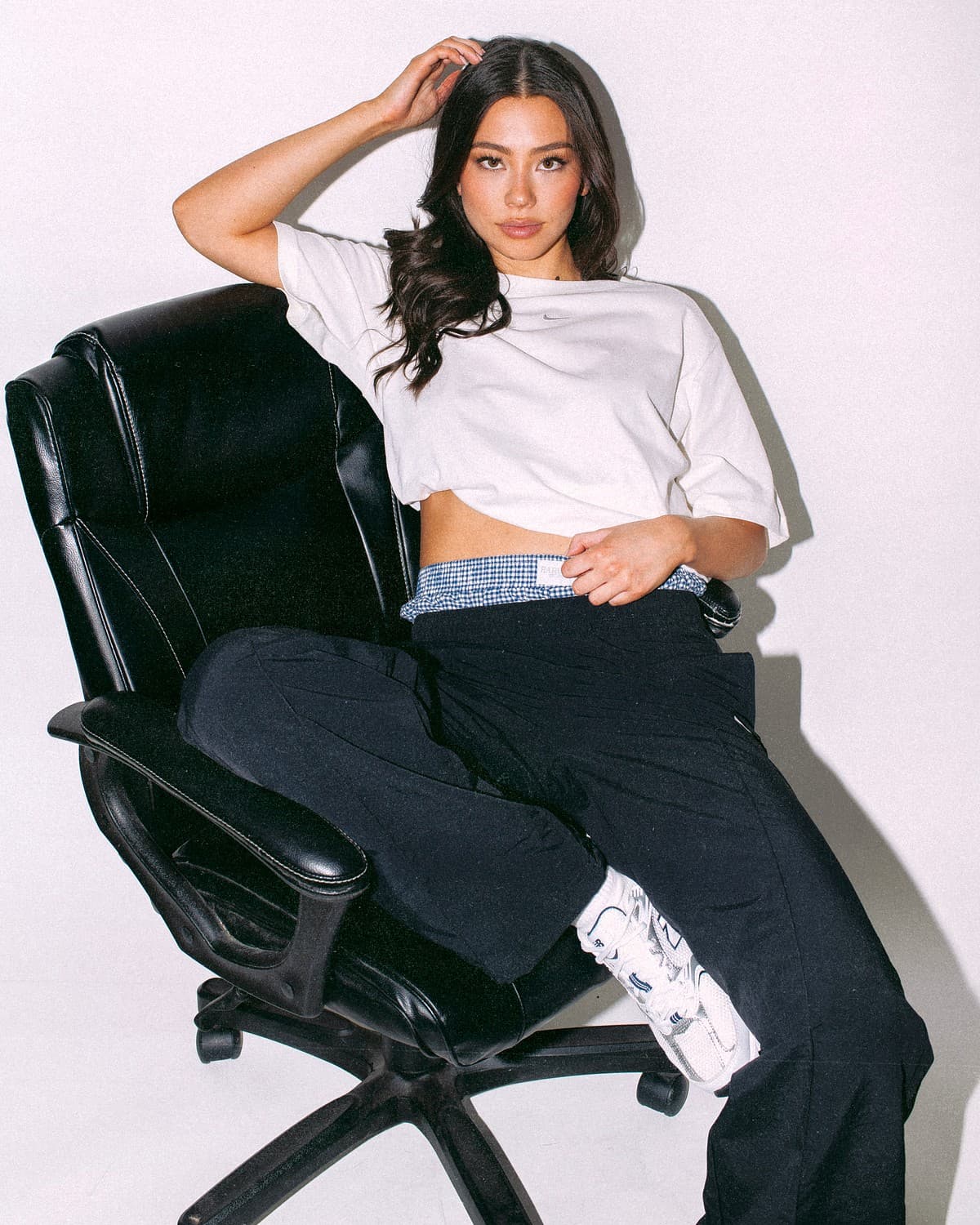 Isabella M — Editorial 2